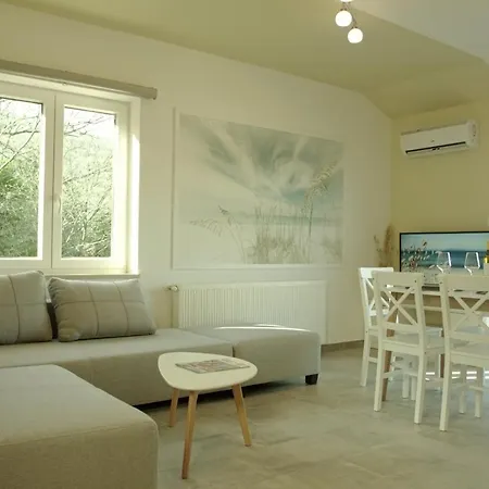 Harbor 2 Apartment