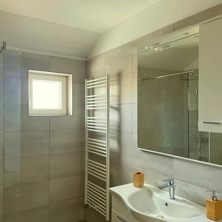 Apartment Harbor 2 *
